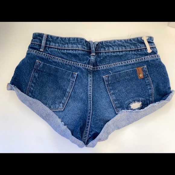 Roxy Denim Jean shorts - Picture 2 of 2
